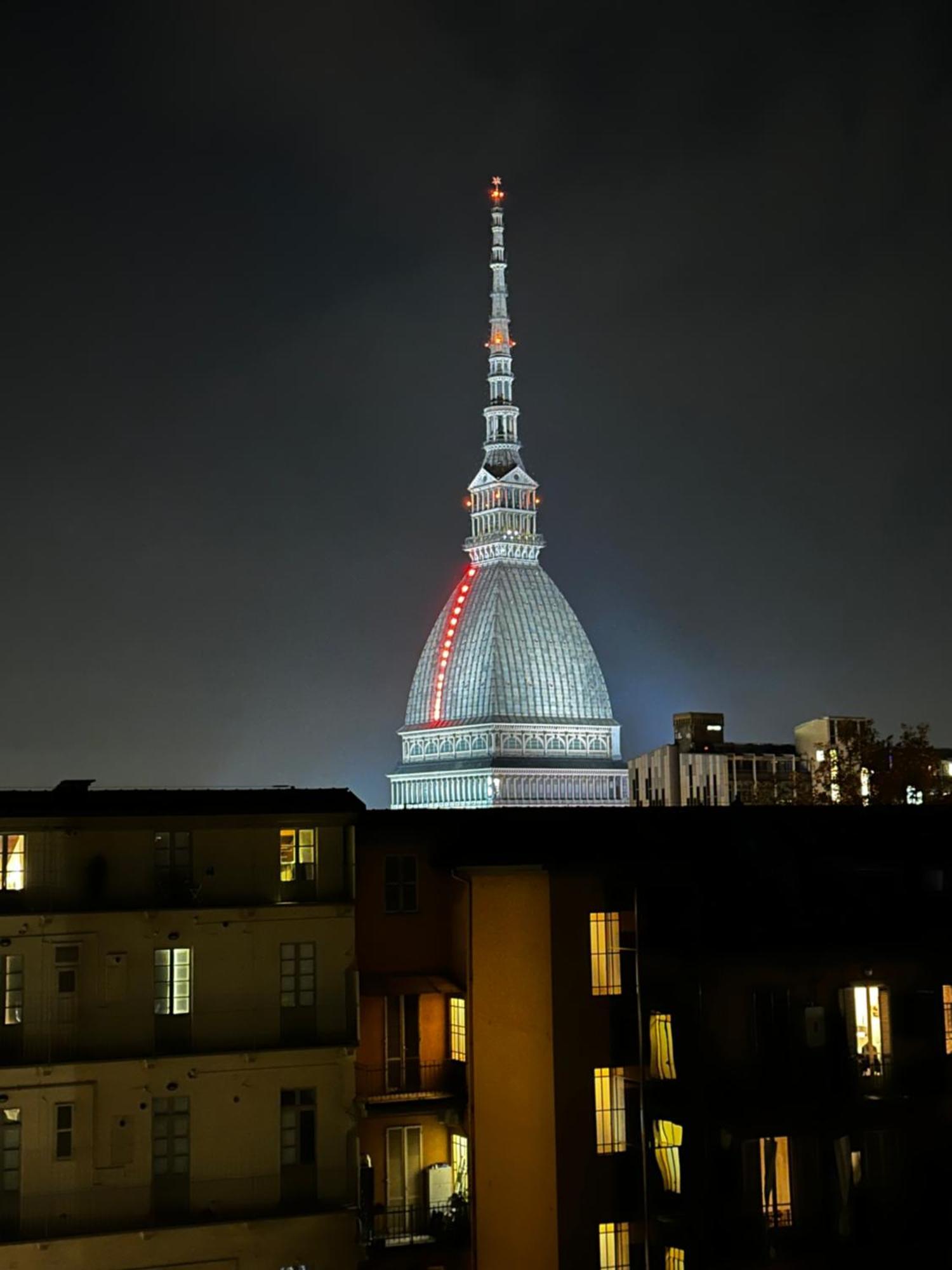 Le Finestre Sulla Mole Appartement Turijn Buitenkant foto
