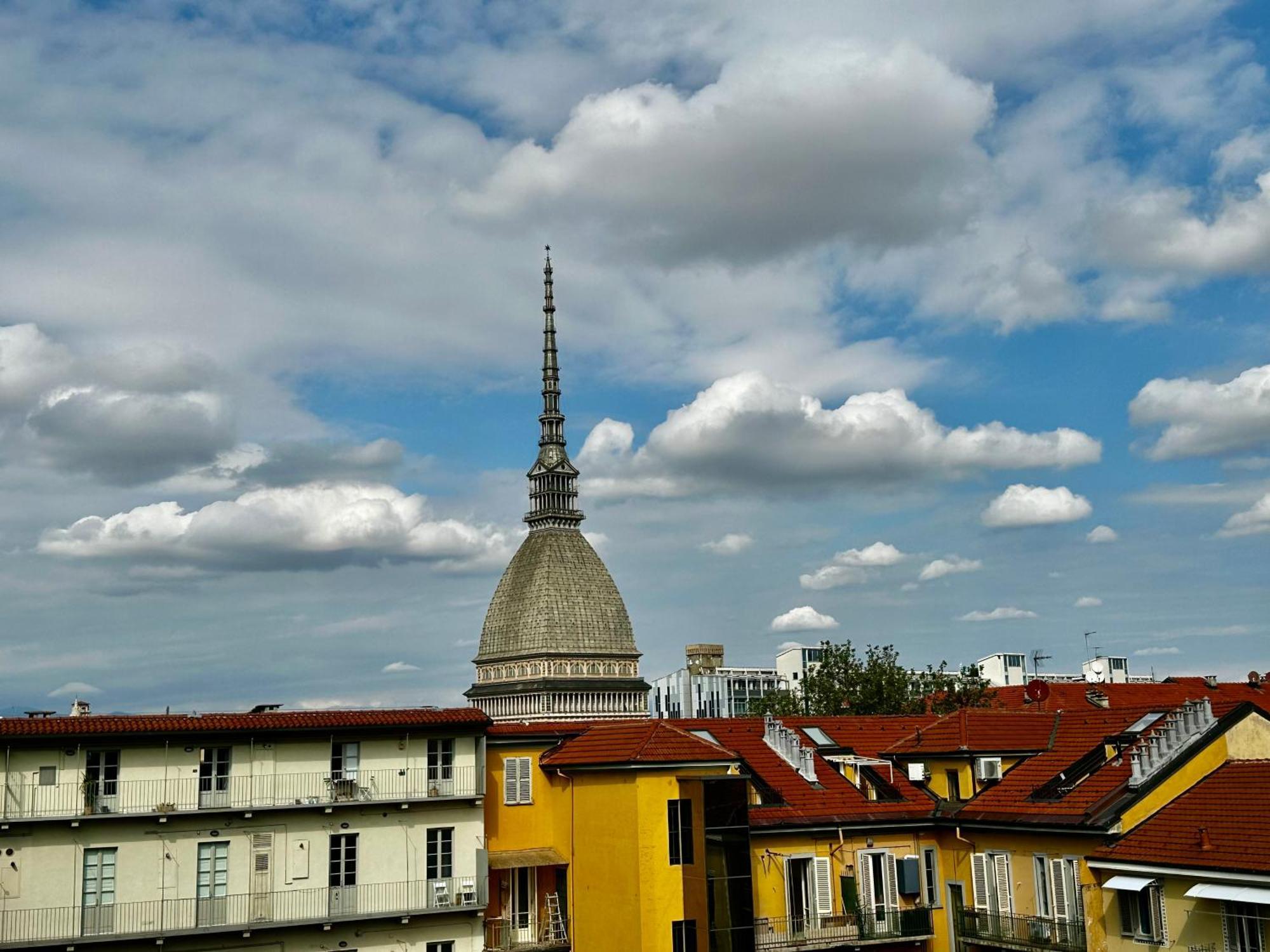 Le Finestre Sulla Mole Appartement Turijn Buitenkant foto